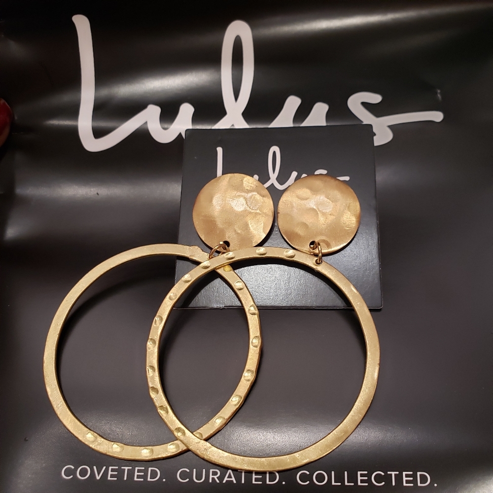 Lulus Lively Light gold hoops hammered 3"